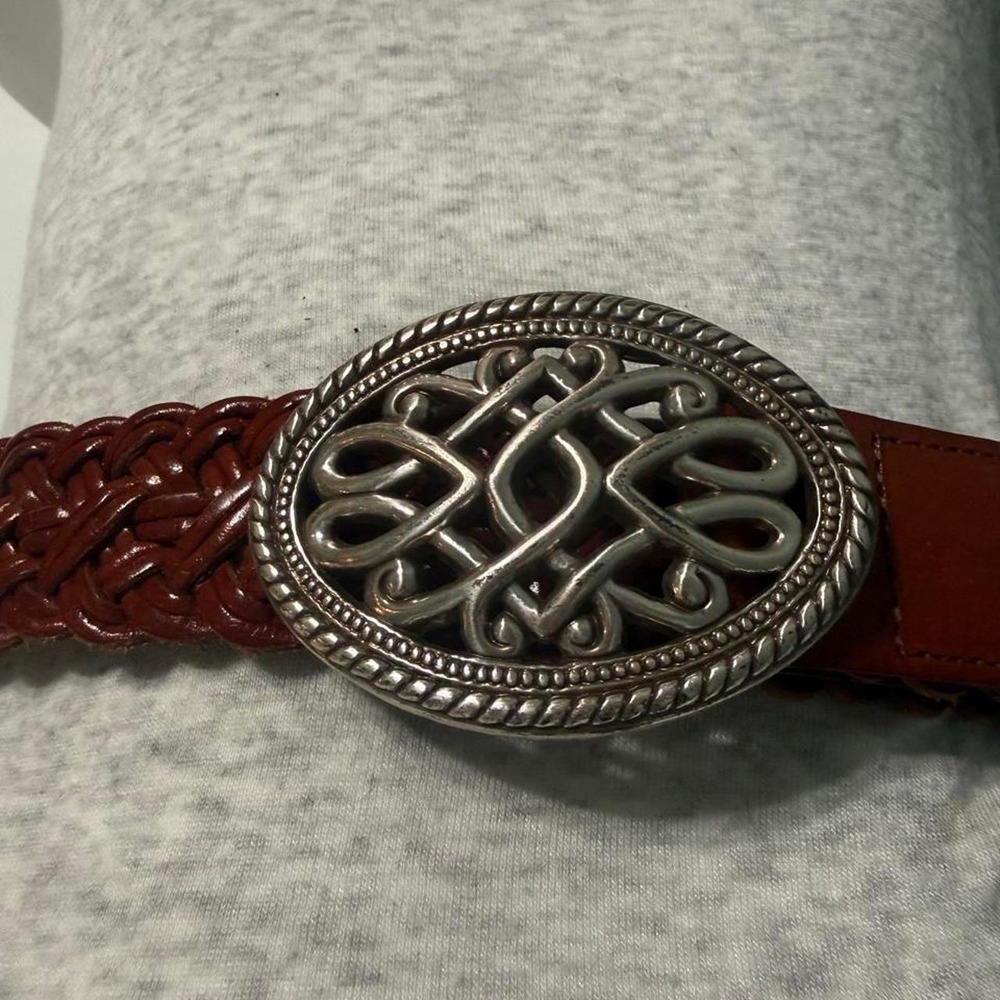 Brown leather braided belt with ornate‎ silver buckle 32"
